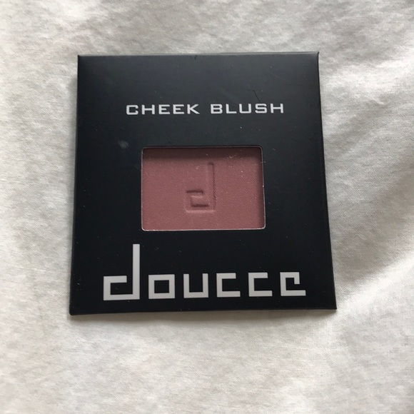 Doucce Other - Blush NWT